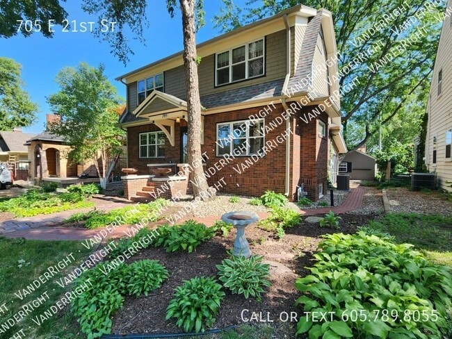 705 E 21st St in Sioux Falls, SD - Building Photo - Building Photo