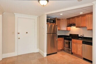 464-466-466 Commonwealth Ave in Boston, MA - Building Photo - Building Photo