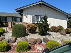35432 Baldwin Pl in Fremont, CA - Foto de edificio - Building Photo