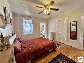 9 Centre St, Unit 6 in Cambridge, MA - Building Photo - Building Photo