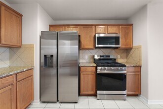 10226 Canyon Rose Ln in Houston, TX - Foto de edificio - Building Photo