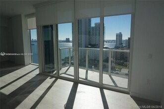 601 NE 27th St in Miami, FL - Building Photo - Building Photo