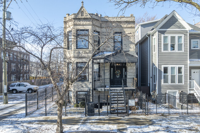 1916 N Ridgeway Ave in Chicago, IL - Foto de edificio - Building Photo