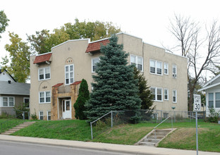 4214 Fremont Ave N in Minneapolis, MN - Building Photo - Building Photo