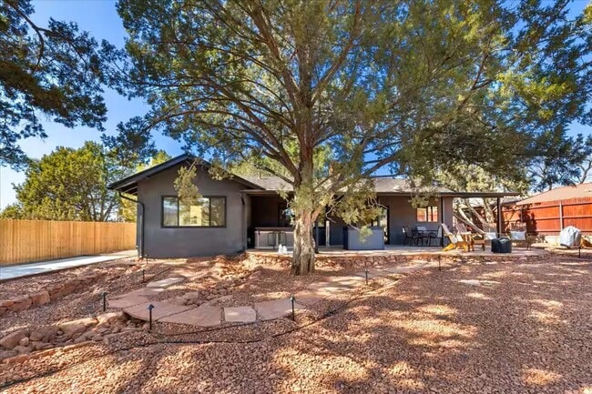 120 Stutz Bearcat Dr in Sedona, AZ - Building Photo - Building Photo