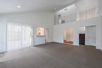 1915 Mustang Springs Dr in Missouri City, TX - Building Photo - Building Photo