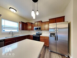 2428 Apple Tree Ln in Indianapolis, IN - Building Photo - Building Photo