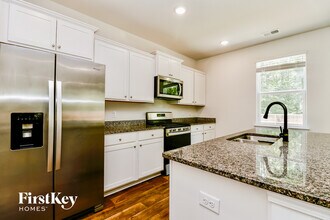 500 Wayton Cir in Moncks Corner, SC - Building Photo - Building Photo