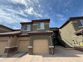 6868 Sky Pointe Dr in Las Vegas, NV - Building Photo
