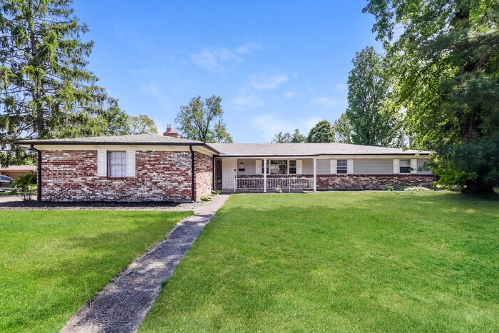 4361 Hillcrest Dr in Bellbrook, OH - Building Photo