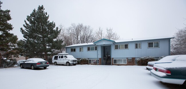2925 Somerville Dr