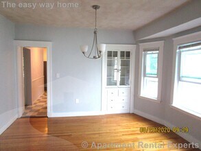17 Hinsdale St, Unit 2 in Medford, MA - Building Photo - Building Photo