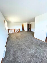 705 Willow Run St in Cottage Grove, WI - Building Photo - Building Photo