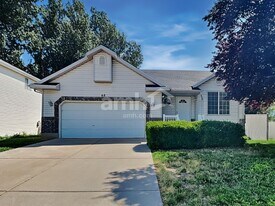 68 E 350 S in Clearfield, UT - Building Photo