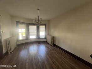 1822 7th St in Rensselaer, NY - Building Photo - Building Photo