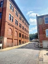 101 Silver St in Laurens, SC - Building Photo - Building Photo