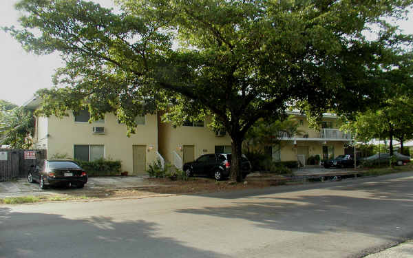 500 NE 14th Ave in Fort Lauderdale, FL - Foto de edificio