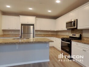 25449 Hibiscus Dr in Corona, CA - Building Photo - Building Photo