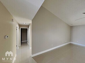 8310 Clermont St in Tampa, FL - Foto de edificio - Building Photo