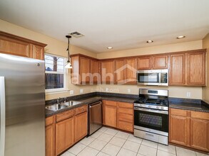 20401 E 43rd St S in Broken Arrow, OK - Foto de edificio - Building Photo