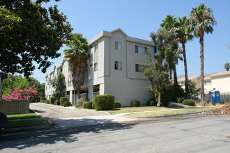 537-539 E Angeleno Ave in Burbank, CA - Building Photo - Building Photo