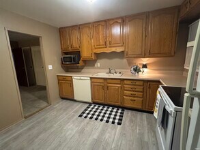 709 Thornberry Dr in Evansville, IN - Building Photo - Building Photo