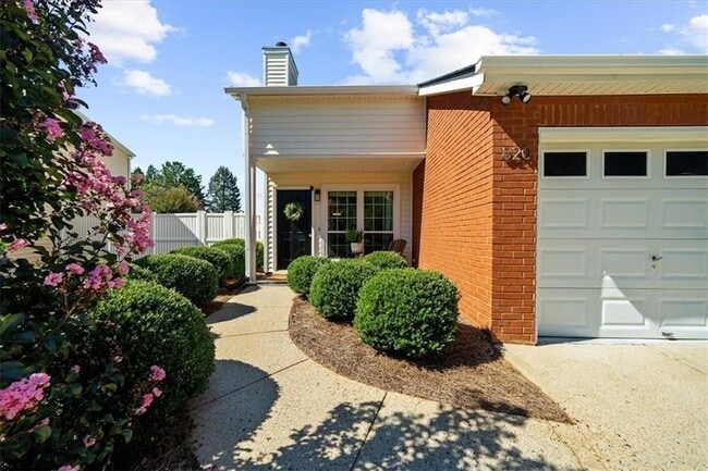 820 Camelon Ct in Alpharetta, GA - Foto de edificio - Building Photo