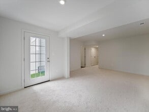 258 Clifton Mnr in Falling Waters, WV - Building Photo - Building Photo