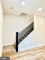 151 N York St in Pottstown, PA - Building Photo