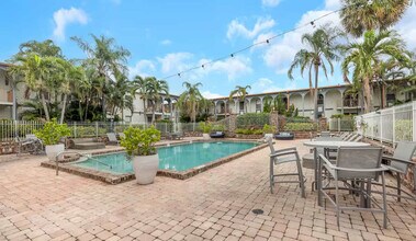 4307 W Kennedy Blvd in Tampa, FL - Building Photo - Building Photo