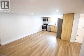 177 Pleasant Ave in Kitchener, ON - Building Photo - Building Photo