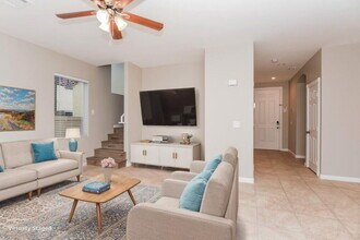 1028 Garnet Ridge Ct in Las Vegas, NV - Foto de edificio - Building Photo