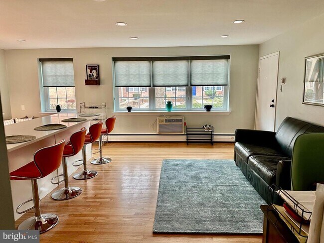 1334 Montgomery Ave in Narberth, PA - Building Photo - Building Photo