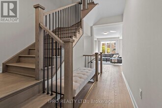 2745 WESTOAK TRAILS Blvd in Oakville, ON - Building Photo - Building Photo