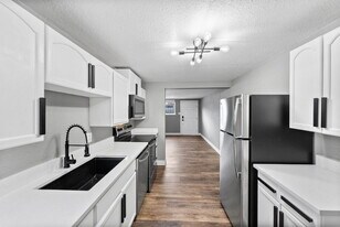 1100 Rosemary St in Denver, CO - Building Photo