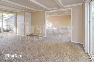 1951 Bristol Cir in Carpentersville, IL - Building Photo - Building Photo