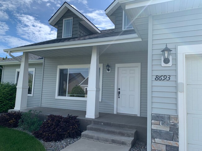8693 N Boysenberry Loop in Hayden, ID - Foto de edificio - Building Photo