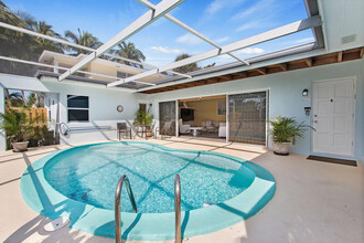 1172 Surf Rd in West Palm Beach, FL - Building Photo - Building Photo