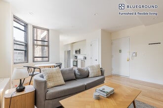 226 W 97th St in New York, NY - Building Photo - Building Photo