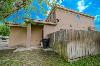 1304 E Pineridge Ave in McAllen, TX - Building Photo - Building Photo