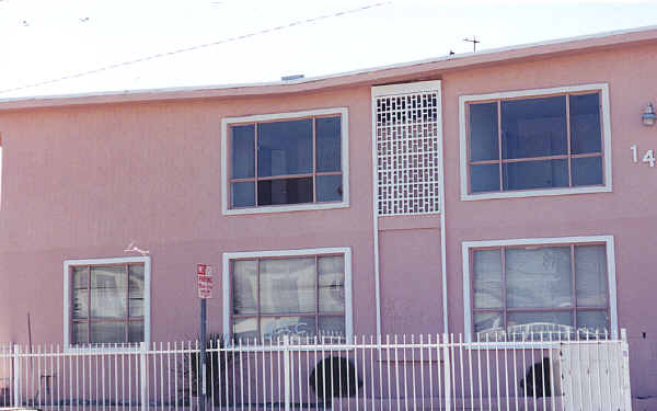 1458 W 101st St in Los Angeles, CA - Building Photo