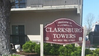 620 W Pike St in Clarksburg, WV - Building Photo