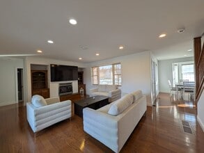 130 River Dr in Quinte West, ON - Building Photo - Building Photo