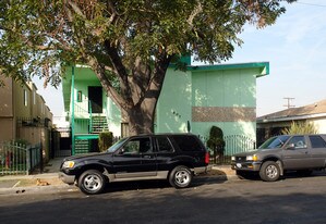 807 Walnut St in Inglewood, CA - Building Photo