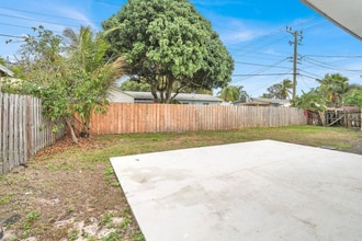 1511 NE 32nd Ct in Pompano Beach, FL - Building Photo - Building Photo