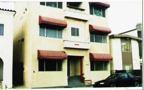 1902 Pacific Ave in Venice, CA - Building Photo