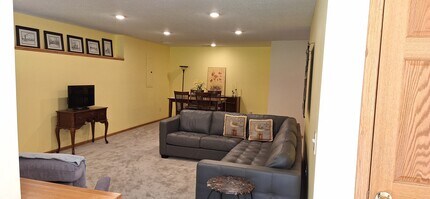5930 Cranberry Dr, Unit 5930 Unit A in Wyoming, MN - Building Photo - Building Photo