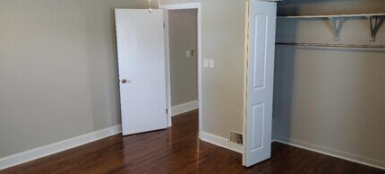 7131 W State Hwy 22 in Crestwood, KY - Building Photo - Building Photo