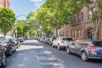 246 Cornelia St in Brooklyn, NY - Building Photo - Building Photo