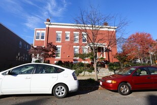 658 5th St NE in Washington, DC - Building Photo